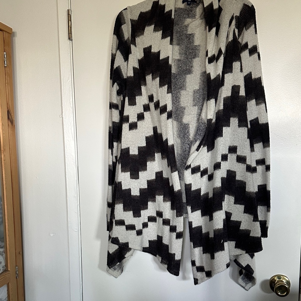 GAP Black and Gray Geometric Cardigan